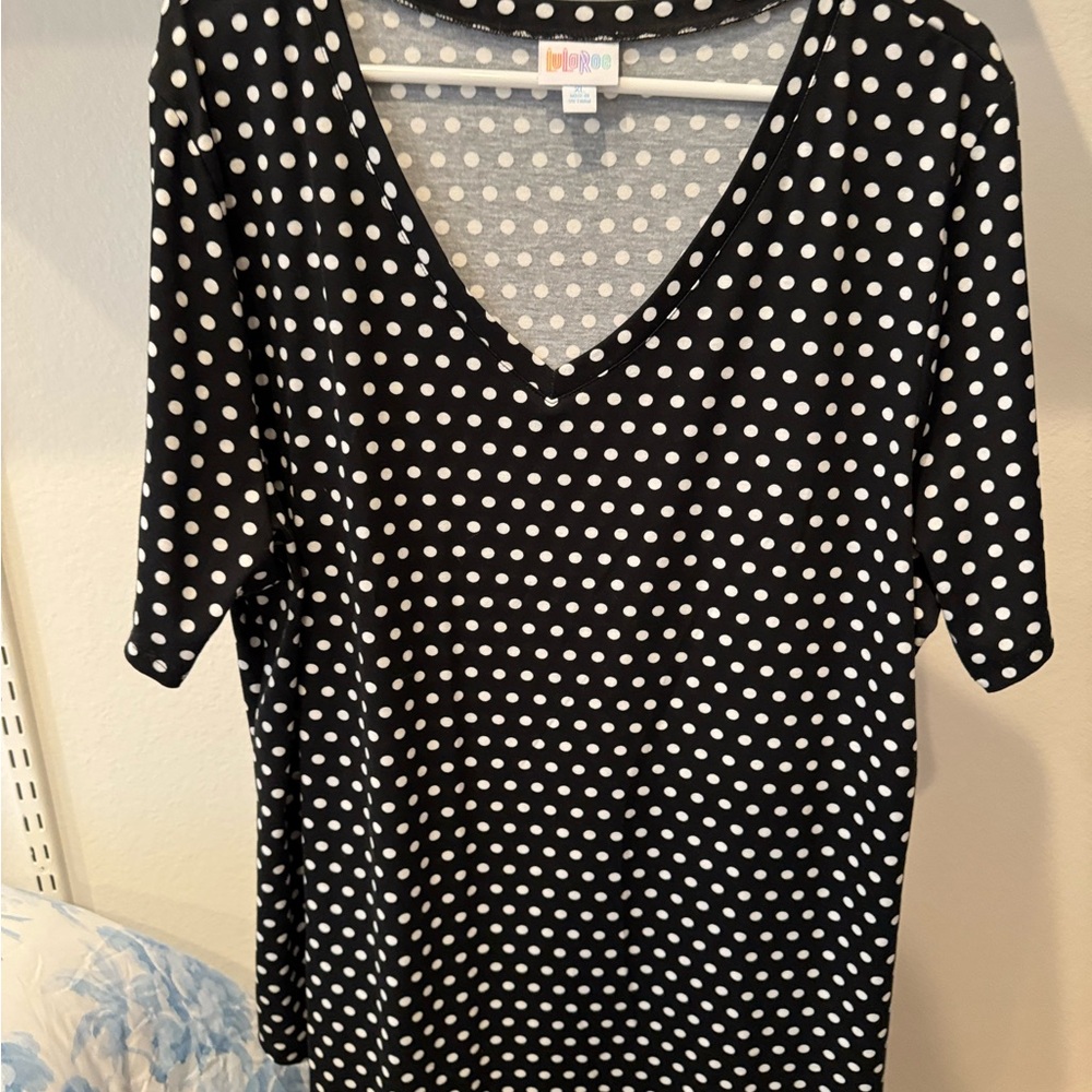 LuLaRoe Black and White Polka Dot V-Neck Short Sleeve Top